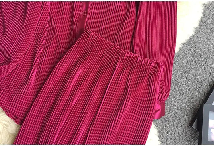 Versatile Pleated Set