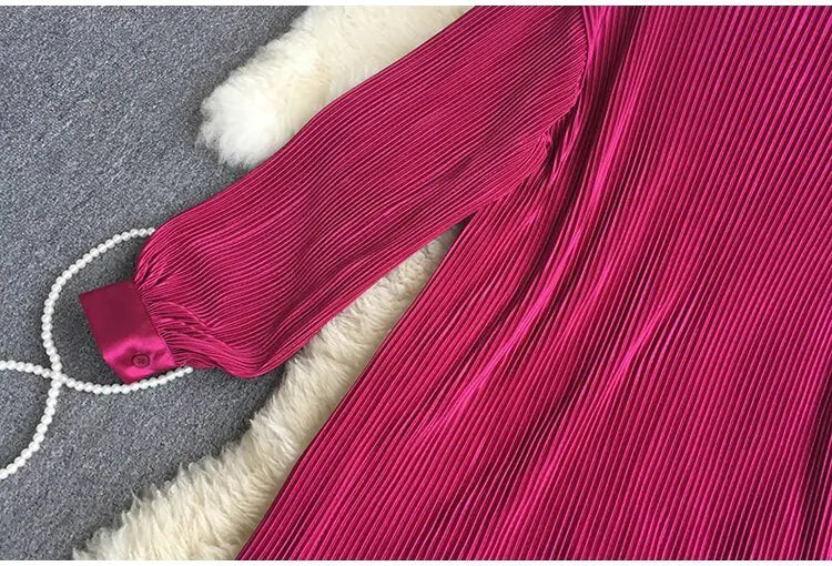 Versatile Pleated Set